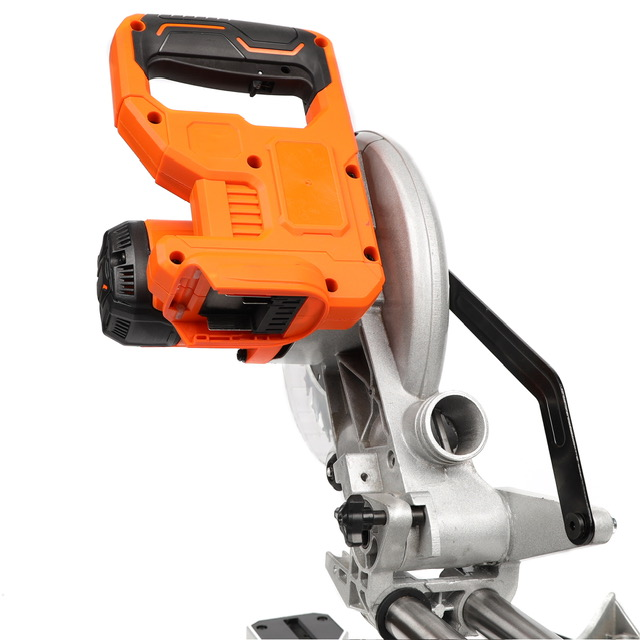 Robota akkukatkaisu-/jiirisaha 18V DC-M18V